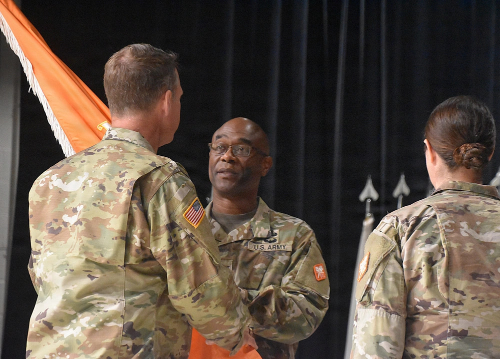 ‘From the Edge to the Enterprise:’ Signal Corps welcomes 44th Chief of Signal